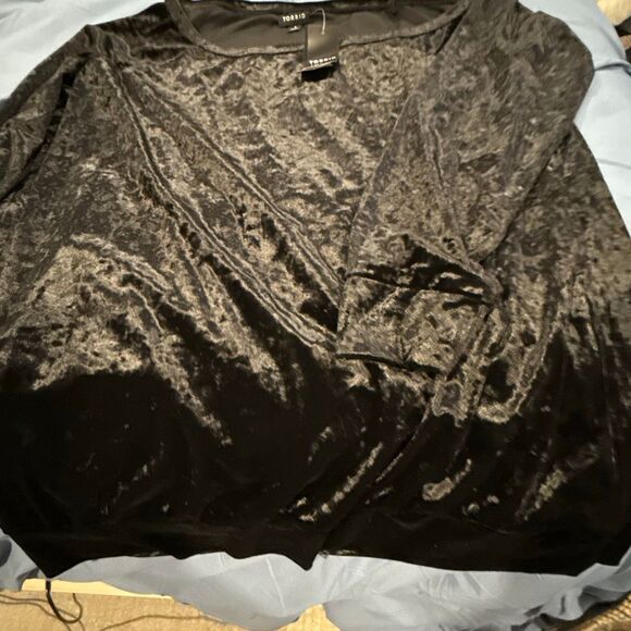 Torrid size one black velvet, scoop neck tunic new with tags - Picture 2 of 3